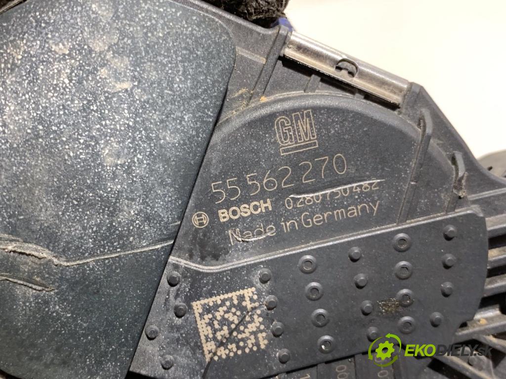 OPEL CORSA D liftback 2010 51 kW 1.2 (L08, L68) 1229 Škrtiaca klapka 55562270 (Škrtiaca klapka)