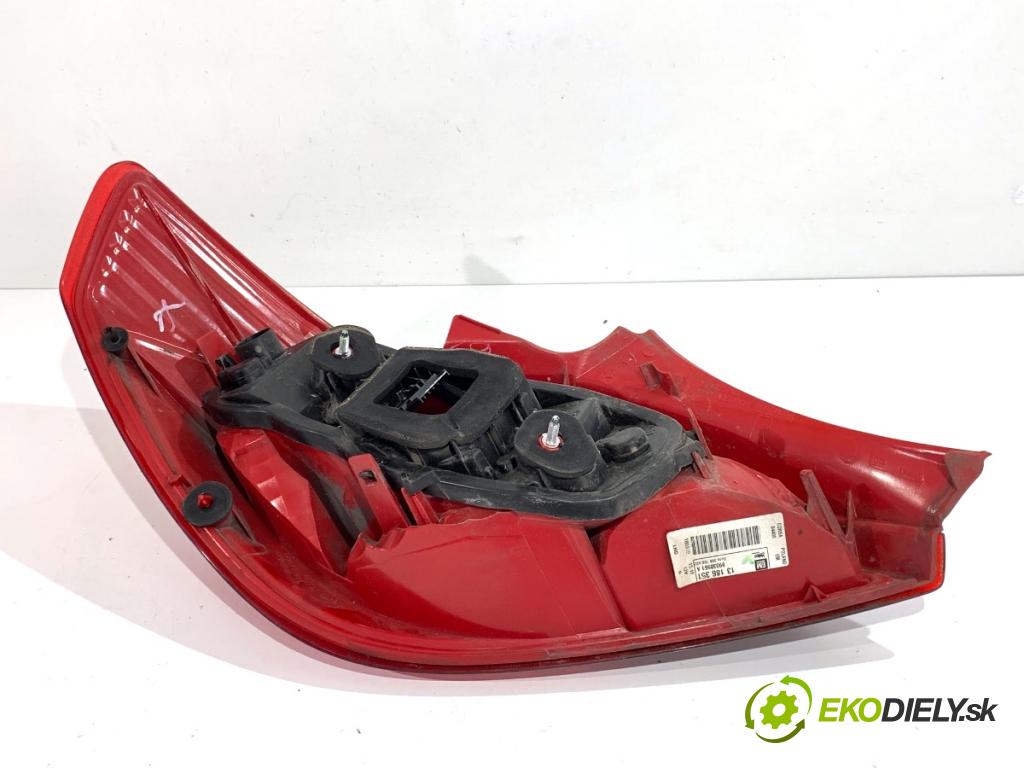 OPEL CORSA D liftback 2010 51 kW 1.2 (L08, L68) 1229 Svetlo pravy zad 13186351