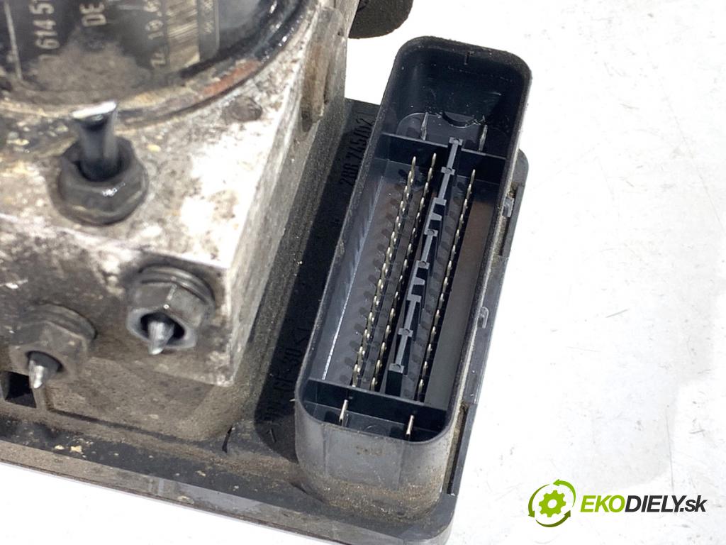 VW GOLF V liftback 2003 77 kW 1.9 TDI 1896 Pumpa ABS 1K0907379K (Pumpa ABS)