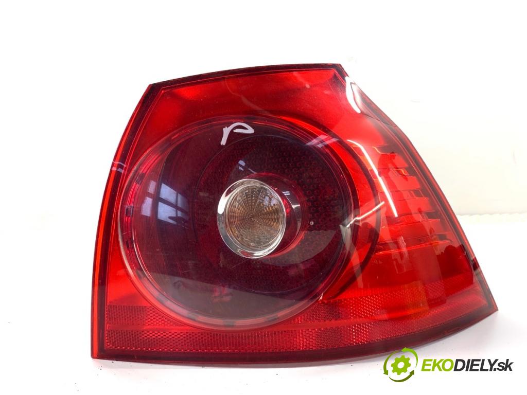 VW GOLF V liftback 2003 77 kW 1.9 TDI 1896 Svetlo pravy zad 1K6945096Q