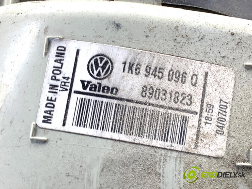 VW GOLF V liftback 2003 77 kW 1.9 TDI 1896 Svetlo pravy zad 1K6945096Q