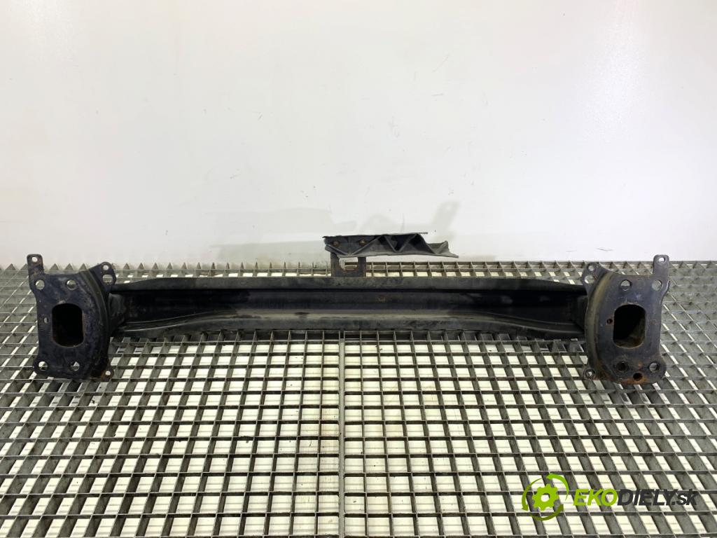 VW GOLF V liftback 2003 77 kW 1.9 TDI 1896 výztuha nárazníka přední část 1K0807109C (Přední výztuha)