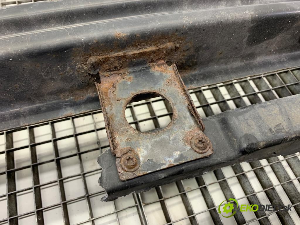 VW GOLF V liftback 2003 77 kW 1.9 TDI 1896 výztuha nárazníka přední část 1K0807109C (Přední výztuha)