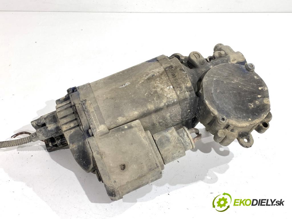 VW GOLF V liftback 2003 77 kW 1.9 TDI 1896 Motor servočerpadlo 1K1909144G