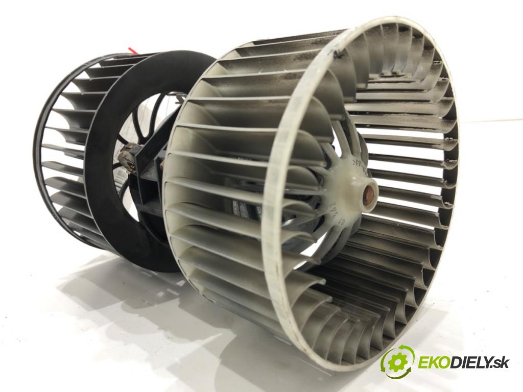 BMW E46 liftback 2002 85 kW 316 ti 1596 ventilátor kúrenia 70669
