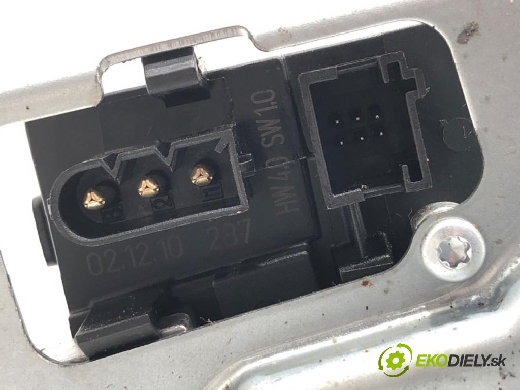 BMW E46 liftback 2002 85 kW 316 ti 1596 Motor stieračov zad 6925096