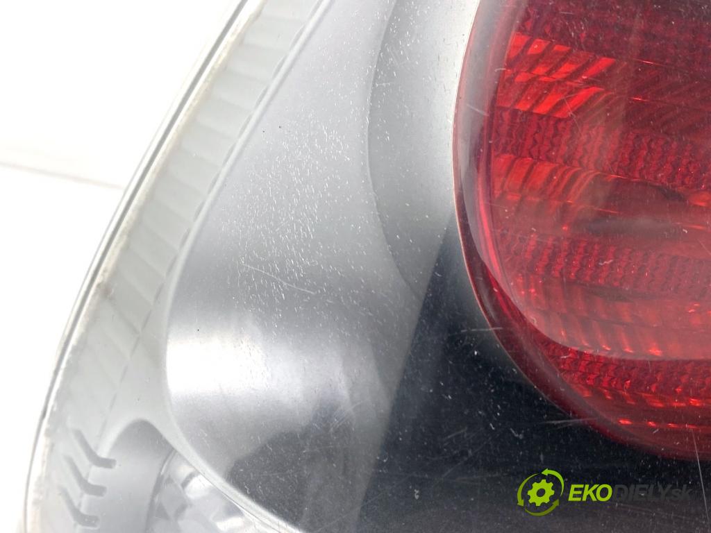 BMW E46 liftback 2002 85 kW 316 ti 1596 svetla zad ľavá strana pravá 6907274