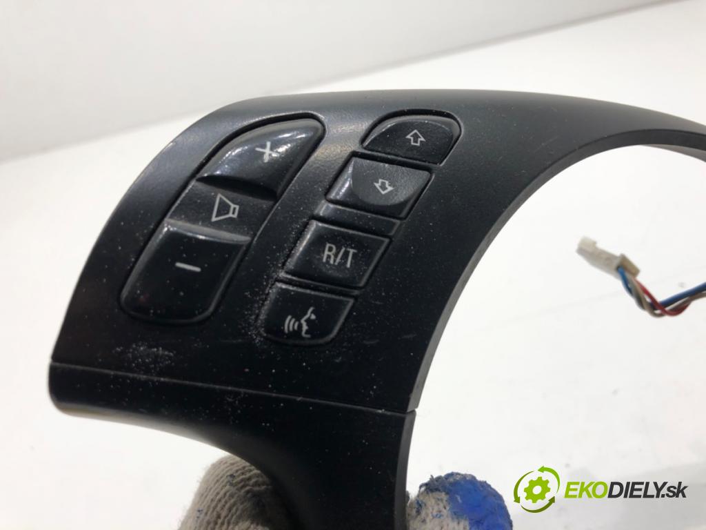 BMW E46 liftback 2002 85 kW 316 ti 1596 SPÍNAČE: volantu