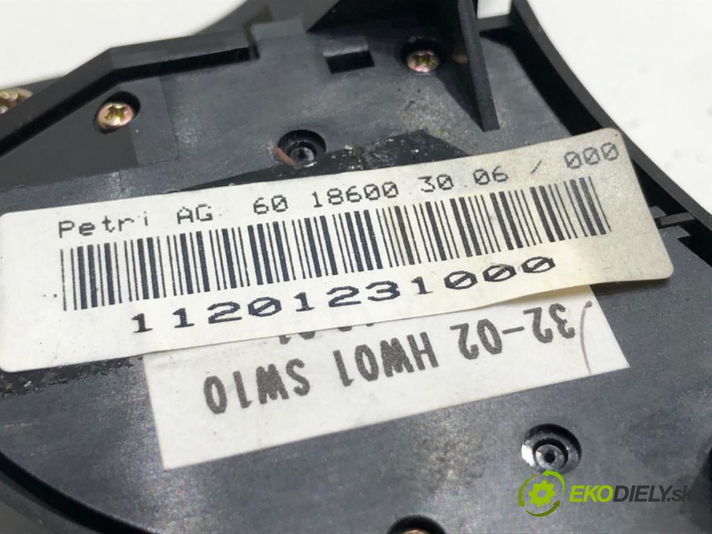 BMW E46 liftback 2002 85 kW 316 ti 1596 SPÍNAČE: volantu