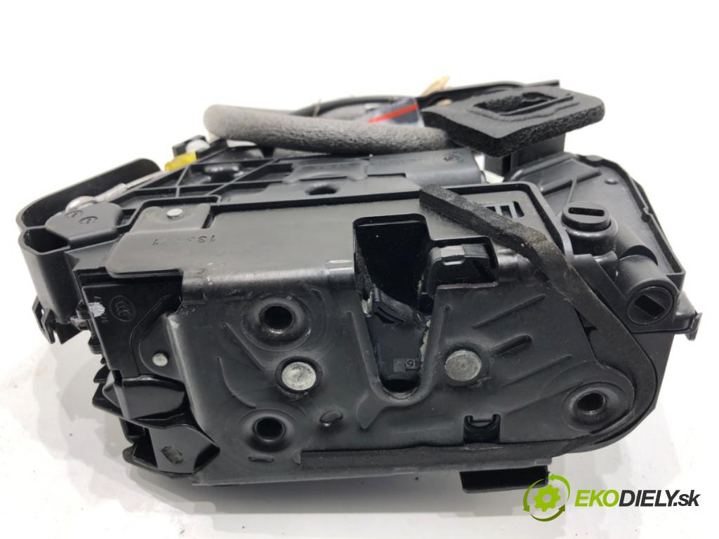 VW ARTEON liftback 2021 235 kW TSI R 1984 zámok Dvere pravy zad 5NA839016D