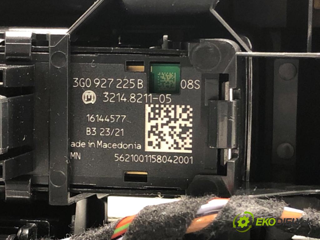 VW ARTEON liftback 2021 235 kW TSI R 1984 Držiak na nápoje 3G0862531G (Držiak (úchyt) na nápoje)