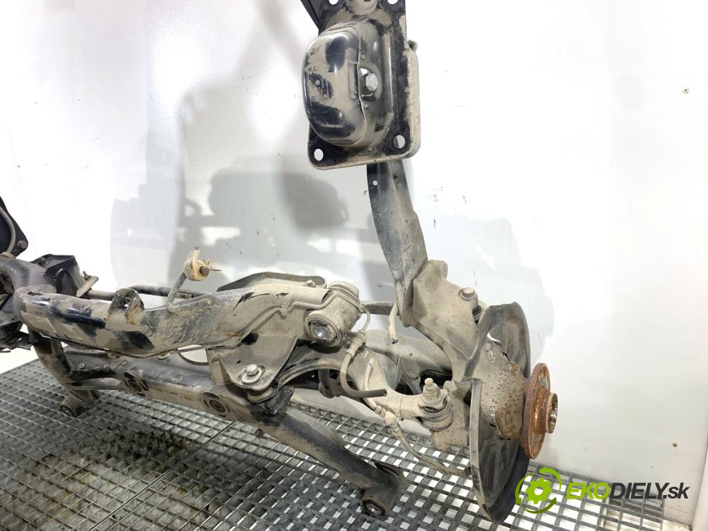 VW ARTEON liftback 2021 235 kW TSI R 1984 Výstuha zad 5Q0505235J