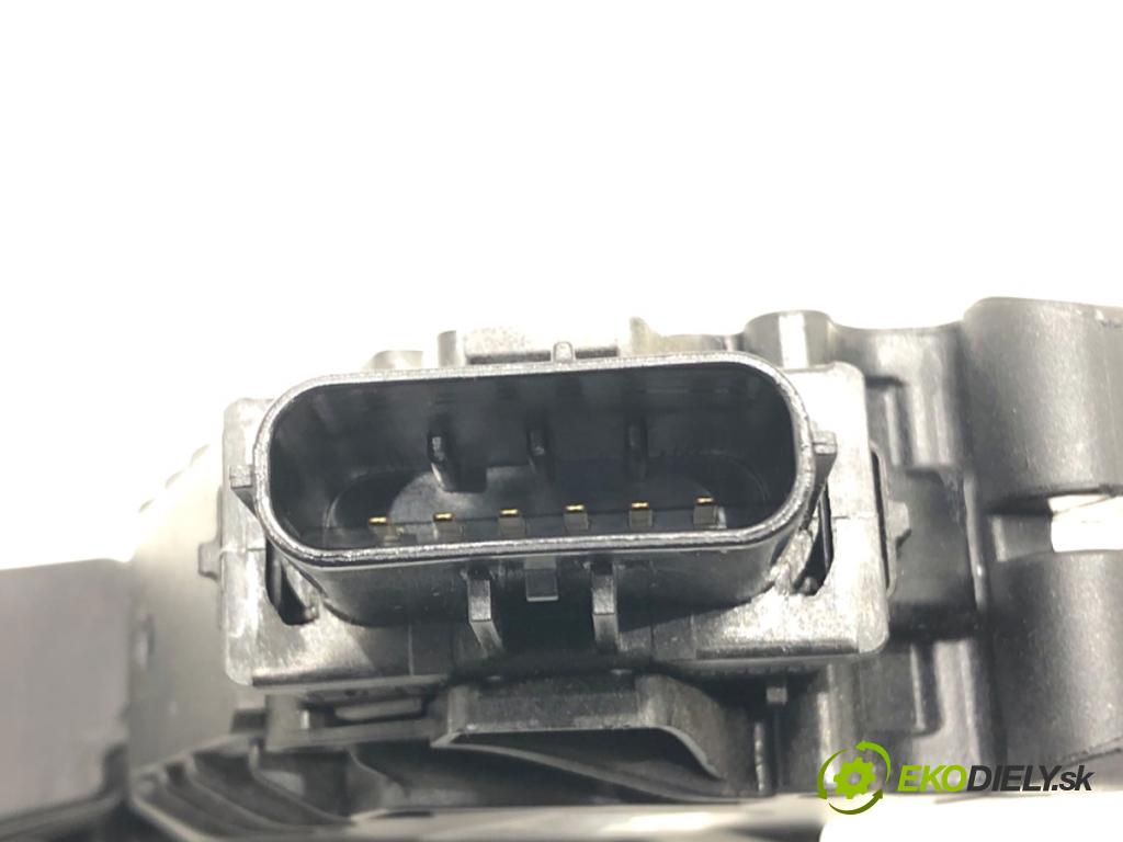 VW ARTEON liftback 2021 235 kW TSI R 1984 Potenciometer plynu 5Q1723503K (Potenciometer plynového pedálu)