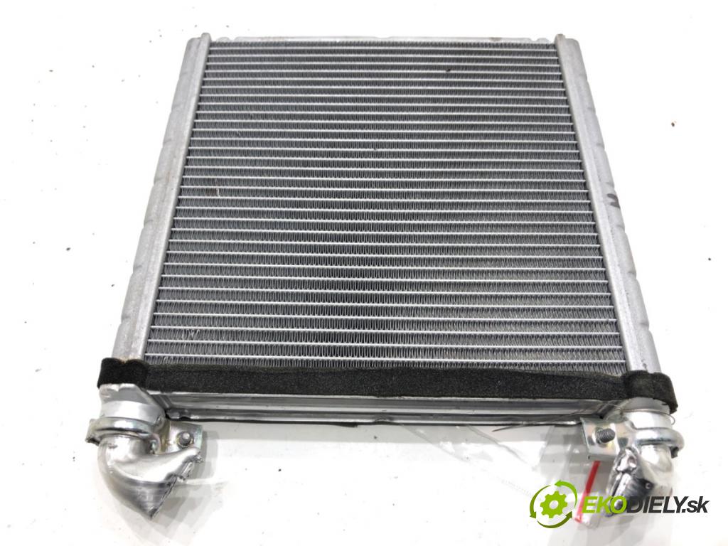 VW ARTEON liftback 2021 235 kW TSI R 1984 Výhrevné teleso, radiátor kúrenia 5WA819031A (Radiátor kúrenia)