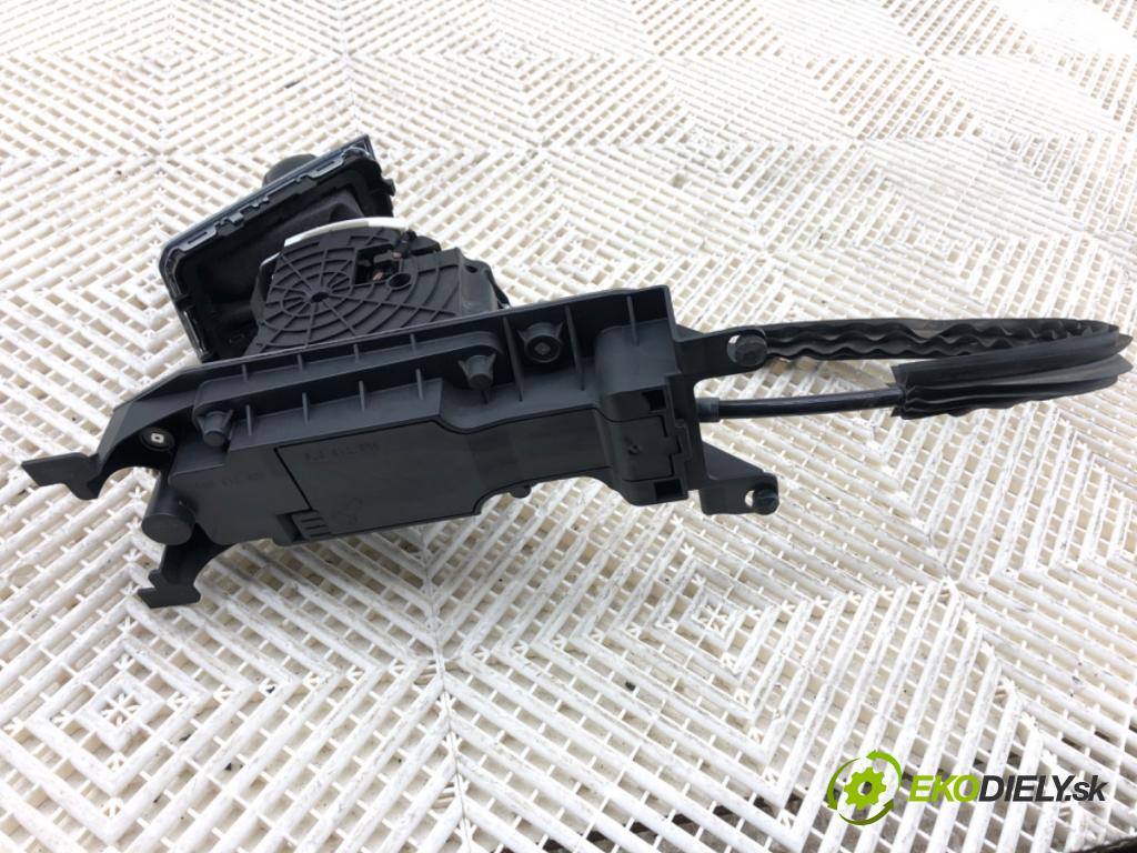 VW ARTEON liftback 2021 235 kW TSI R 1984 Kulisa 3Q1713023AK (Rýchlostná páka (kulisa))