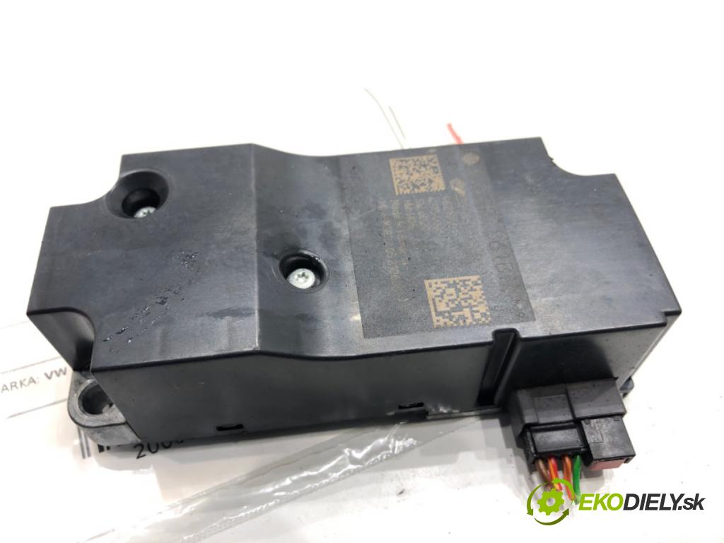 VW ARTEON liftback 2021 235 kW TSI R 1984 blokáda volantu 3Q0905861B (Riadenie ostatné)