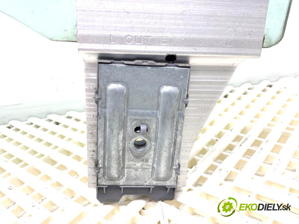 VW ARTEON liftback 2021 235 kW TSI R 1984 okno levý přední část