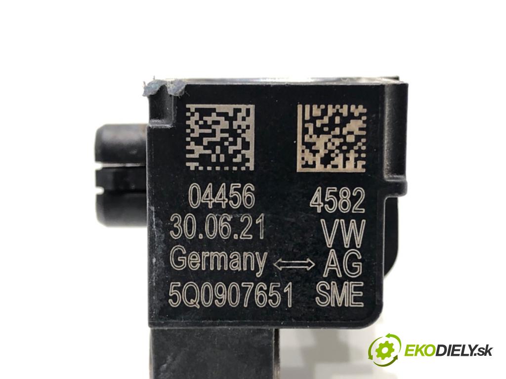 VW ARTEON liftback 2021 235 kW TSI R 1984 snímač nárazu 5Q0907651 (Snímač nárazu)