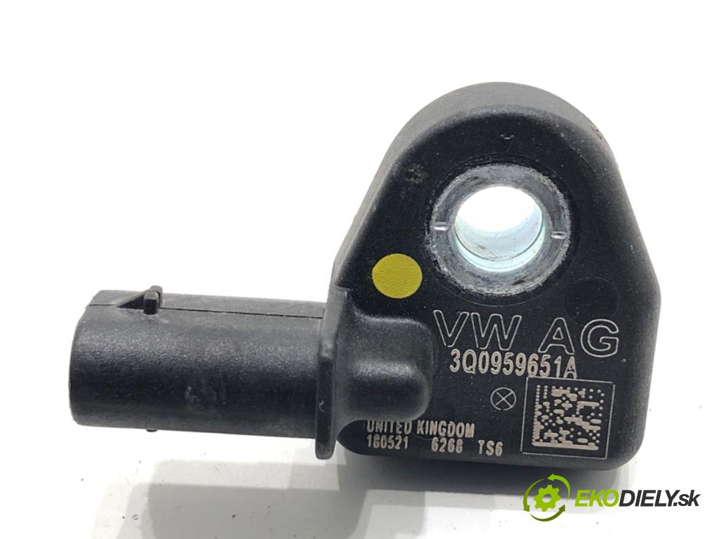 VW ARTEON liftback 2021 235 kW TSI R 1984 Snímač nárazu 3Q0959651A (Snímač nárazu)