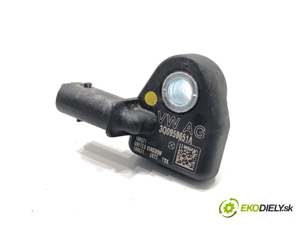 VW ARTEON liftback 2021 235 kW TSI R 1984 Snímač nárazu 3Q0959651A (Snímač nárazu)