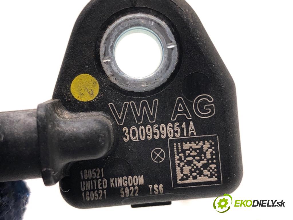 VW ARTEON liftback 2021 235 kW TSI R 1984 snímač nárazu 3Q0959651A (Snímač nárazu)