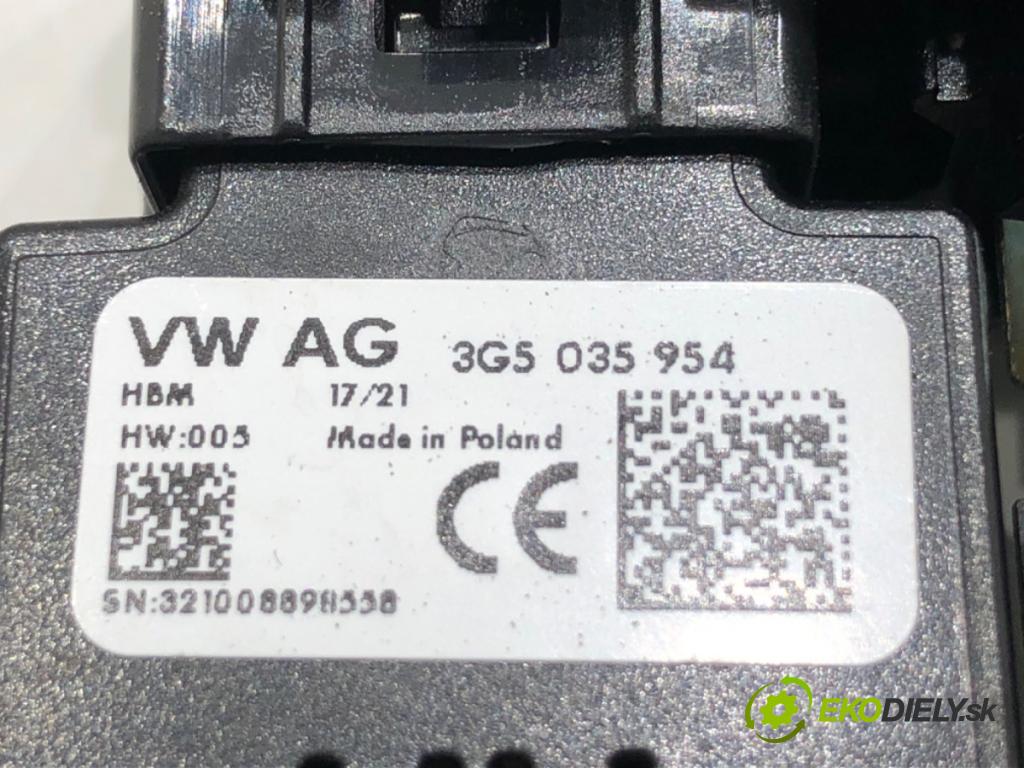 VW ARTEON liftback 2021 235 kW TSI R 1984 HNÍZDO: USB 3G5035954