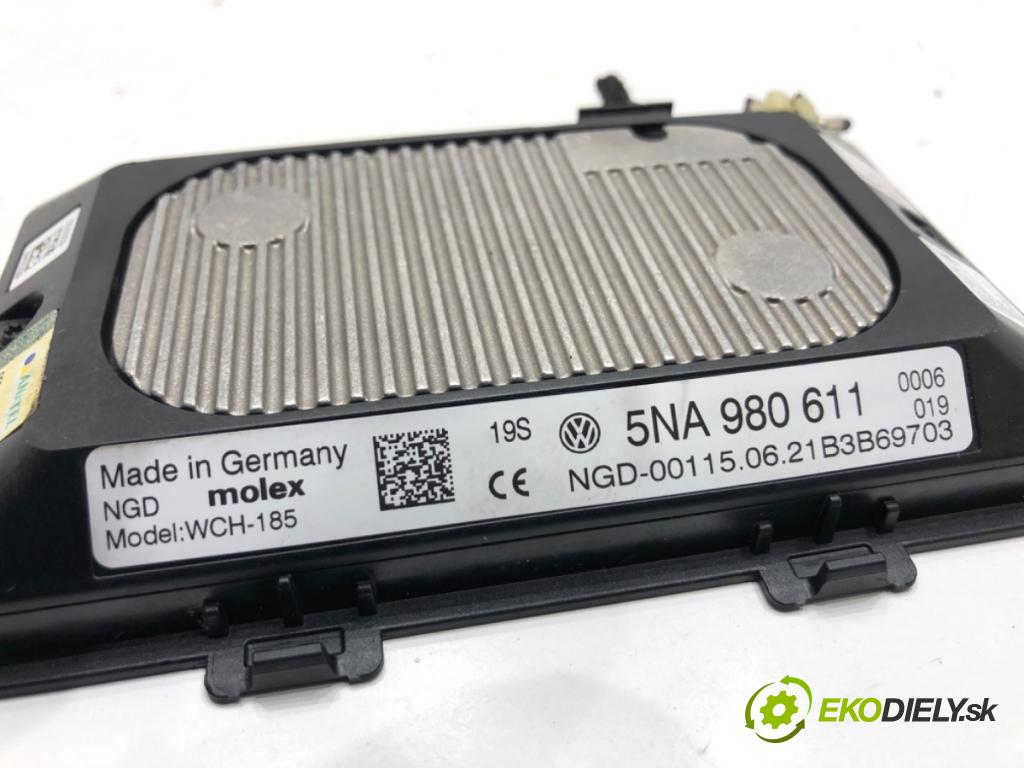 VW ARTEON liftback 2021 235 kW TSI R 1984 NABÍJEČKA: INDUKCE: 5NA980611