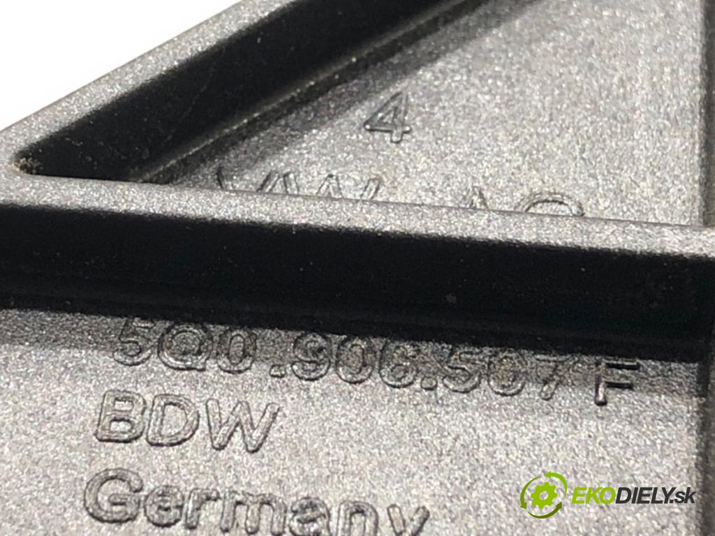 VW ARTEON liftback 2021 235 kW TSI R 1984 Uchytenie Držiak ŘIDIČE: 5Q0806507F