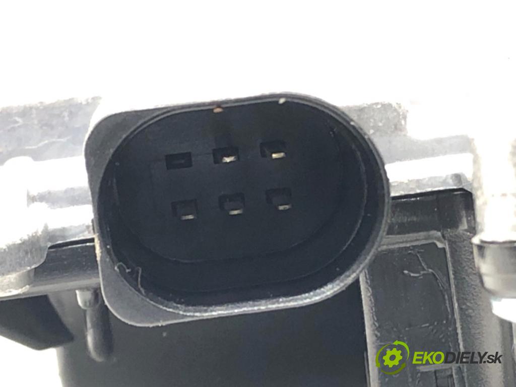 VW ARTEON liftback 2021 235 kW TSI R 1984 VLAK: dveří zadní část 3G0827887B