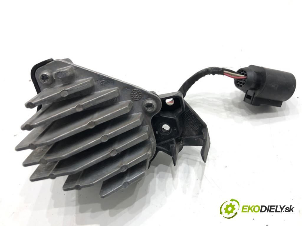 VW ARTEON liftback 2021 235 kW TSI R 1984 Modul LED 90118048