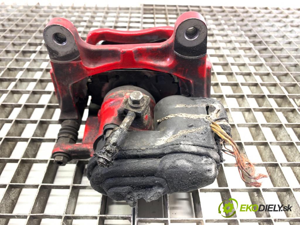 AUDI A6 C8 Kombi 2022 441 kW RS6 Mild Hybrid quattro 3996 Brzdič strmeň Lamela kotúč ľavy zad 4M0615601AD