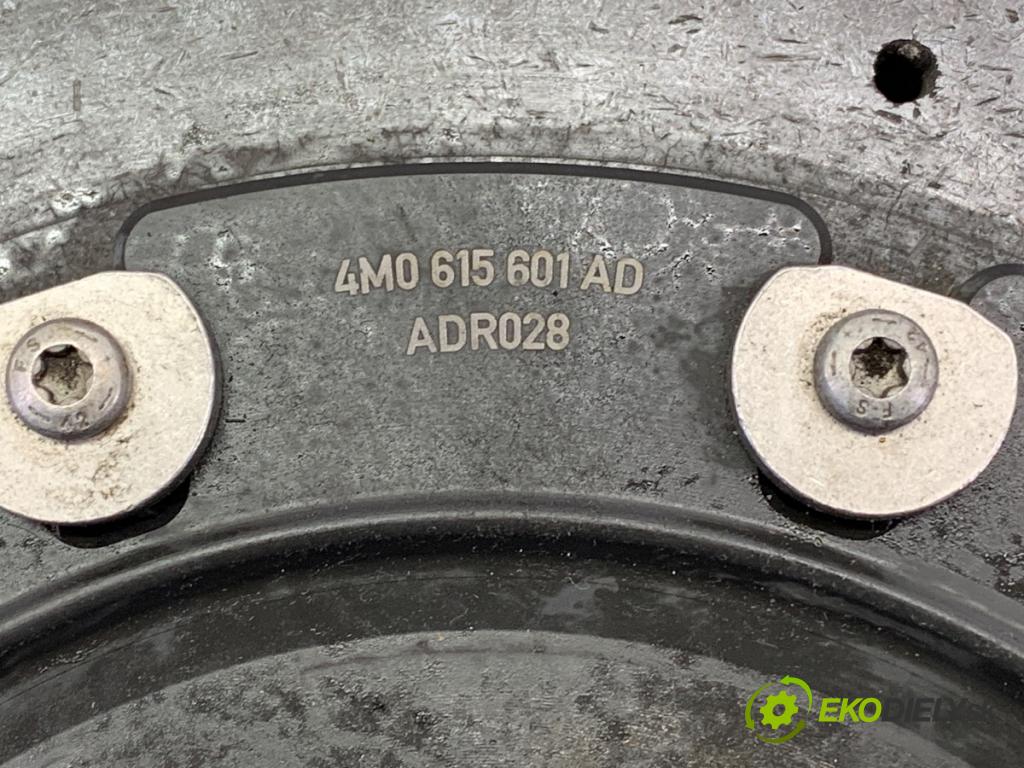 AUDI A6 C8 Kombi 2022 441 kW RS6 Mild Hybrid quattro 3996 Brzdič strmeň Lamela kotúč ľavy zad 4M0615601AD