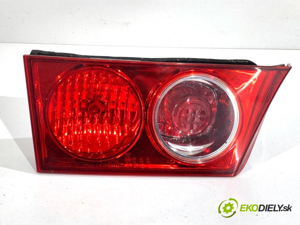 HONDA ACCORD VII sedan 2005 103 kW 2.2 i-CTDi (CN1) 2204 světlo zadní část levá strana vnitřní  (Klika dveří ostatní)