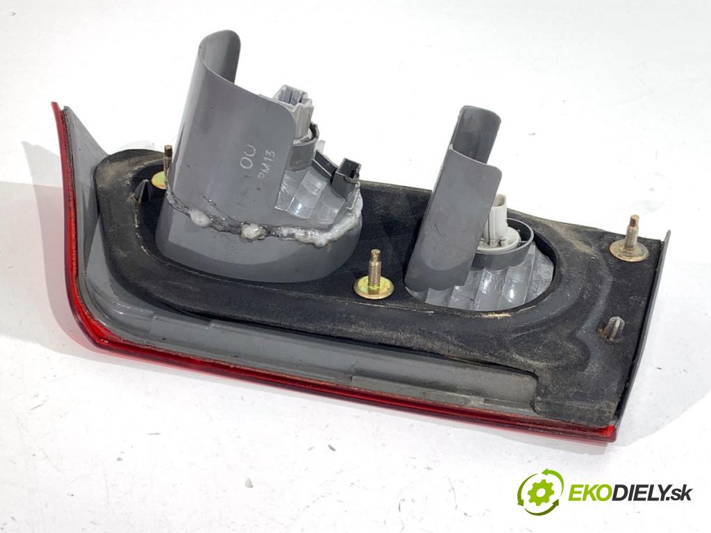 HONDA ACCORD VII sedan 2005 103 kW 2.2 i-CTDi (CN1) 2204 světlo zadní část levá strana vnitřní  (Klika dveří ostatní)