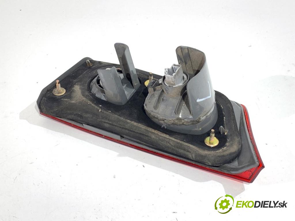 HONDA ACCORD VII sedan 2005 103 kW 2.2 i-CTDi (CN1) 2204 světlo zadní část levá strana vnitřní  (Klika dveří ostatní)