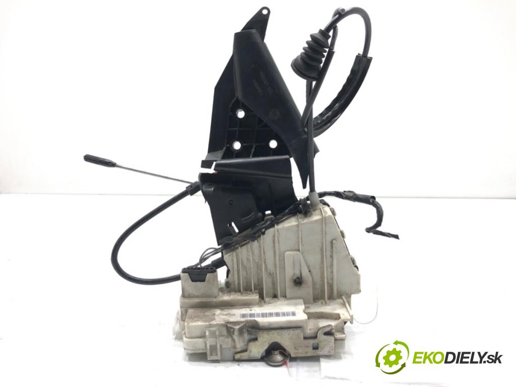 MERCEDES-BENZ W245 liftback 2007 80 kW B 180 CDI (245.207) 1991 zámok Dvere pravy zad 1697302235