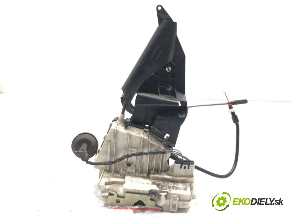 MERCEDES-BENZ W245 liftback 2007 80 kW B 180 CDI (245.207) 1991 zámok Dvere ľavy zad 1697302135