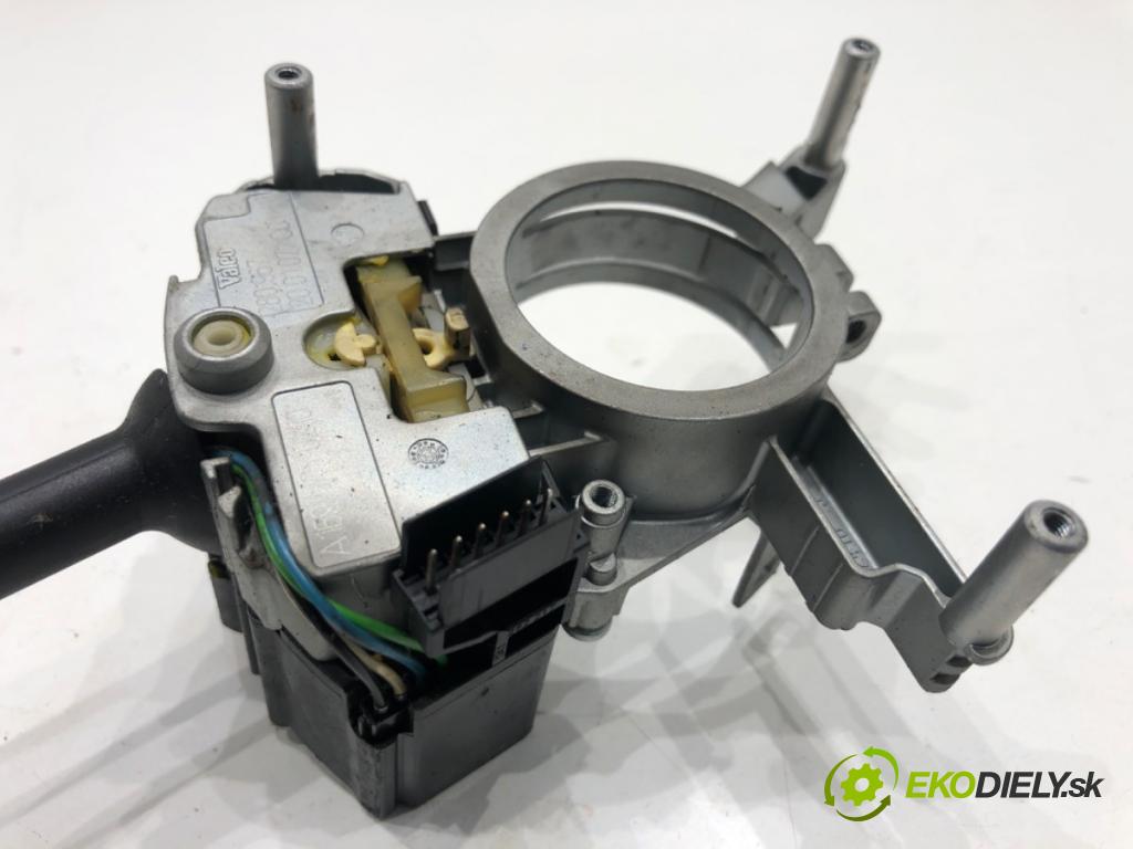 MERCEDES-BENZ W245 liftback 2007 80 kW B 180 CDI (245.207) 1991 přepínač kombinovaný A1695450210 (Páčky pod volantem)