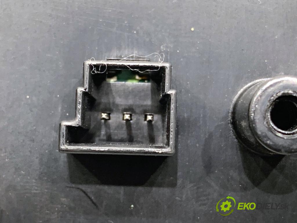 MERCEDES-BENZ W245 liftback 2007 80 kW B 180 CDI (245.207) 1991 Prepínač okien A1698206710 (Prepínacie páčky pod volantom)