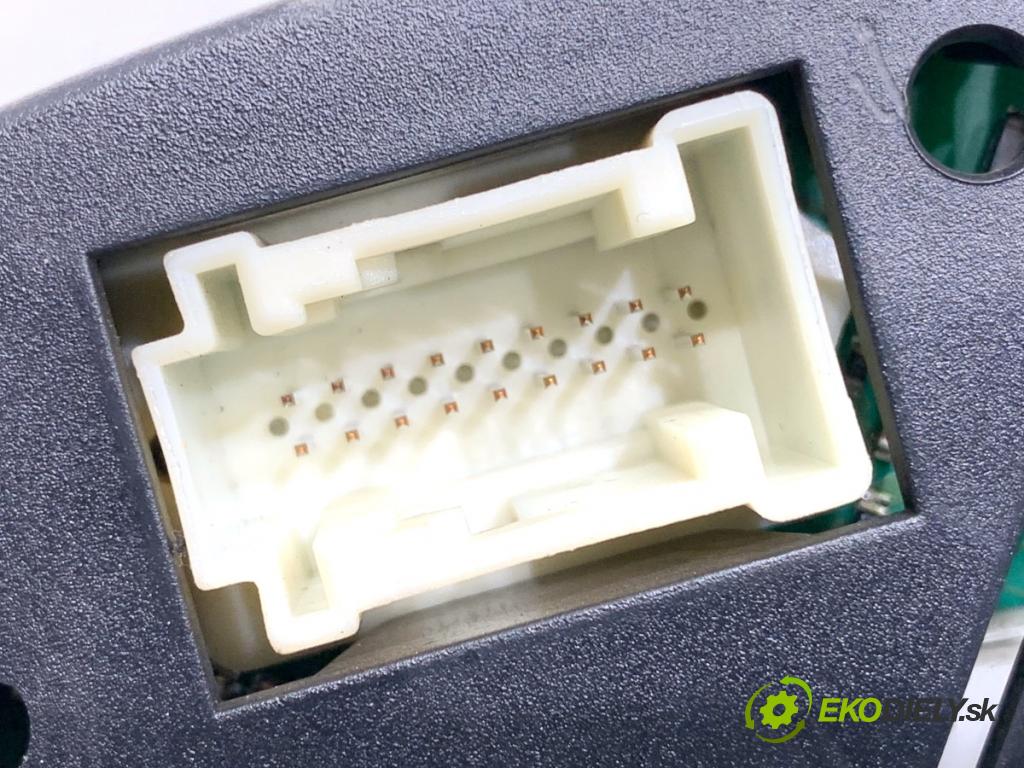 MERCEDES-BENZ W245 liftback 2007 80 kW B 180 CDI (245.207) 1991 Prístrojovka A1695404548 (Prístrojová doska)