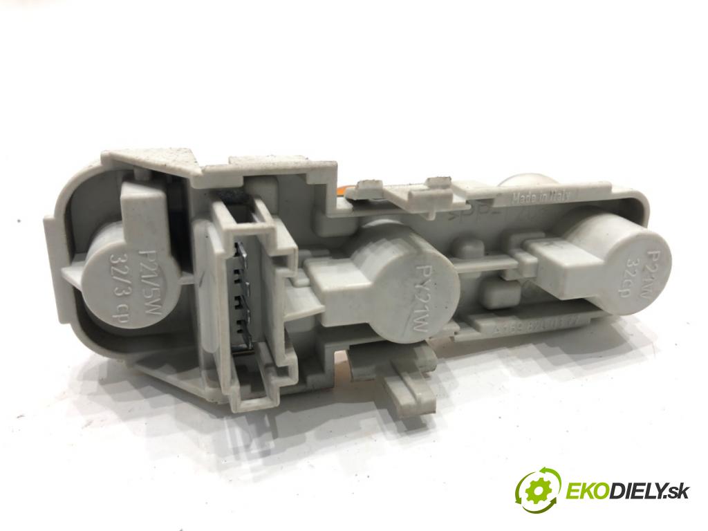 MERCEDES-BENZ W245 liftback 2007 80 kW B 180 CDI (245.207) 1991 vložka svetla ľavy zad A1698200377