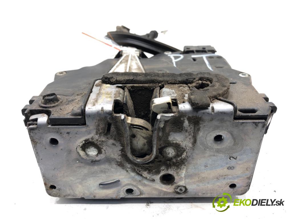 FIAT GRANDE PUNTO liftback 2008 57 kW 1.4 (199AXB11, 199AXB1A, 199BXB1A, 199AXL1A) 1368 zámok dveře pravý zadní část 51797570