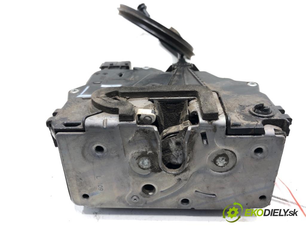 FIAT GRANDE PUNTO liftback 2008 57 kW 1.4 (199AXB11, 199AXB1A, 199BXB1A, 199AXL1A) 1368 zámok dveře levý zadní část 52065117