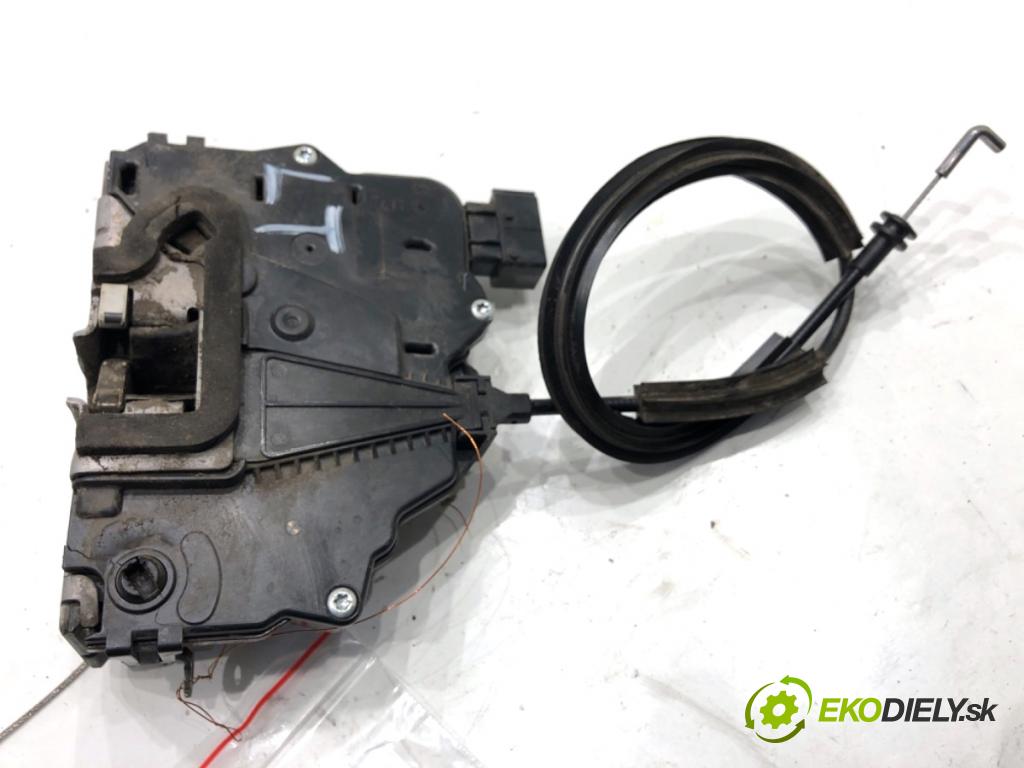 FIAT GRANDE PUNTO liftback 2008 57 kW 1.4 (199AXB11, 199AXB1A, 199BXB1A, 199AXL1A) 1368 zámok dveře levý zadní část 52065117
