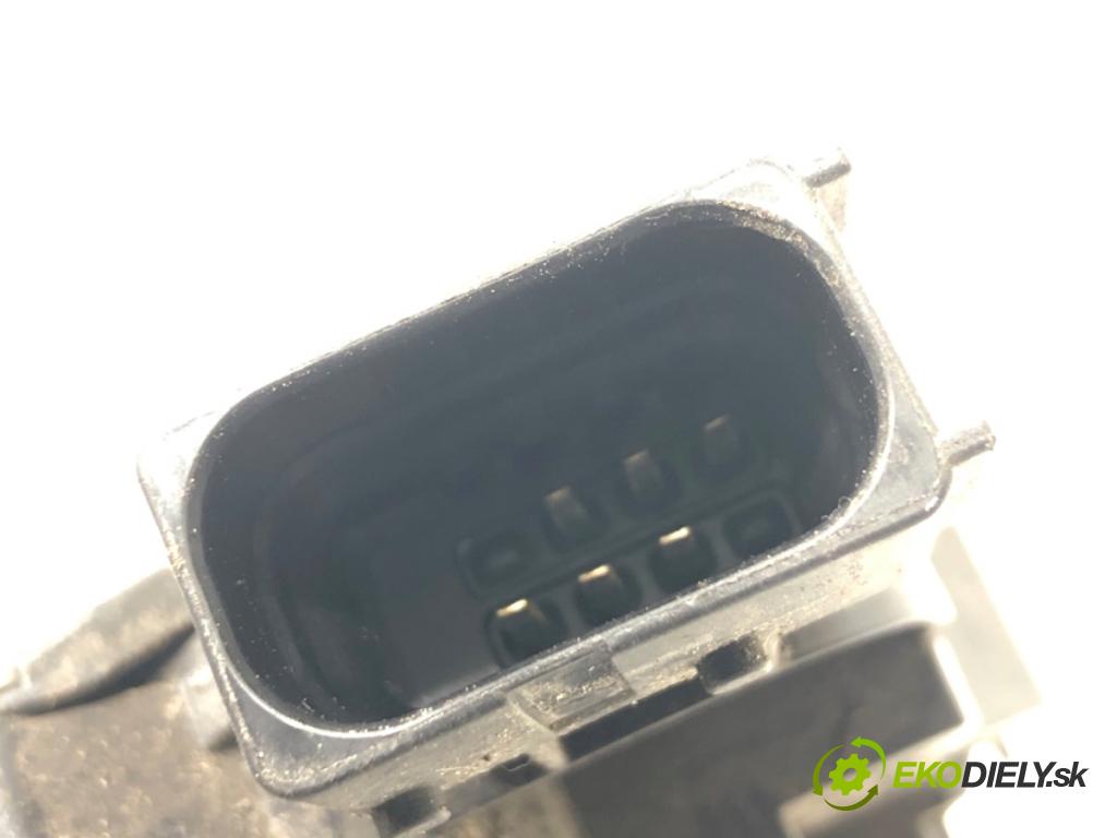 FIAT GRANDE PUNTO liftback 2008 57 kW 1.4 (199AXB11, 199AXB1A, 199BXB1A, 199AXL1A) 1368 zámok dveře levý zadní část 52065117
