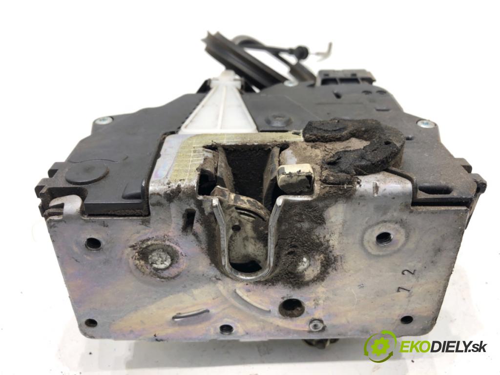FIAT GRANDE PUNTO liftback 2008 57 kW 1.4 (199AXB11, 199AXB1A, 199BXB1A, 199AXL1A) 1368 zámok dveře pravý přední část 51797558