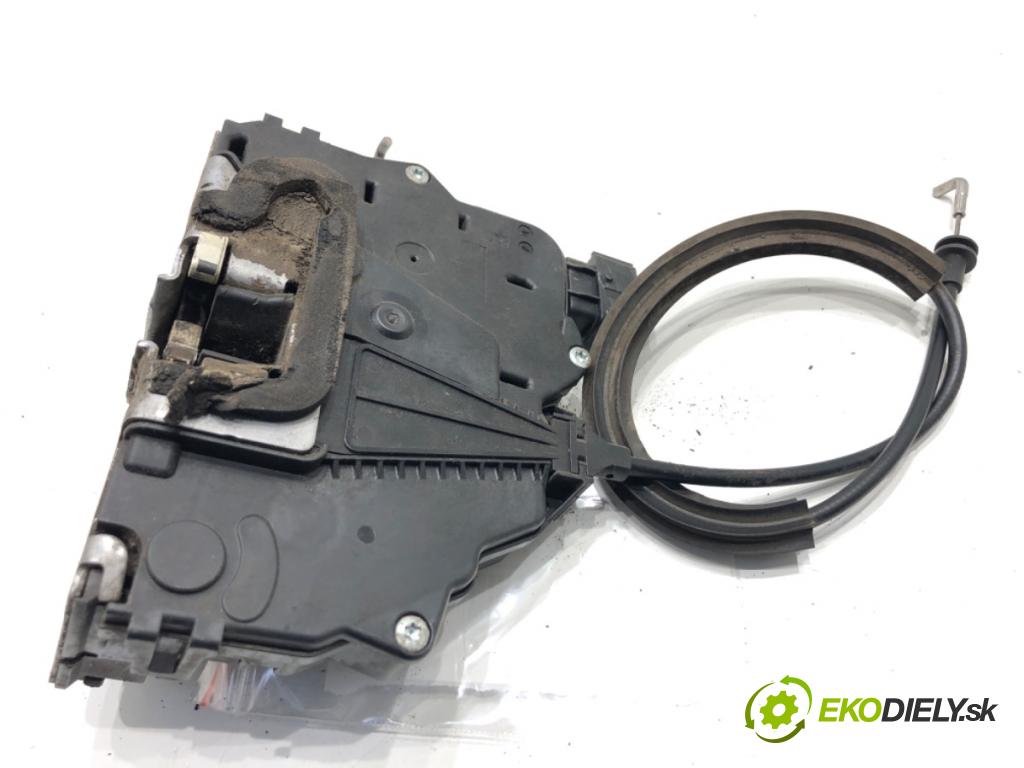 FIAT GRANDE PUNTO liftback 2008 57 kW 1.4 (199AXB11, 199AXB1A, 199BXB1A, 199AXL1A) 1368 zámok dveře levý přední část 51797557