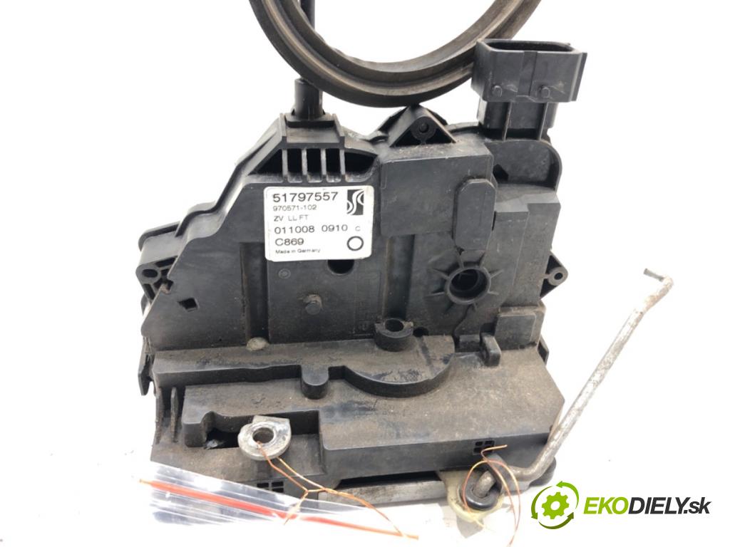 FIAT GRANDE PUNTO liftback 2008 57 kW 1.4 (199AXB11, 199AXB1A, 199BXB1A, 199AXL1A) 1368 zámok dveře levý přední část 51797557