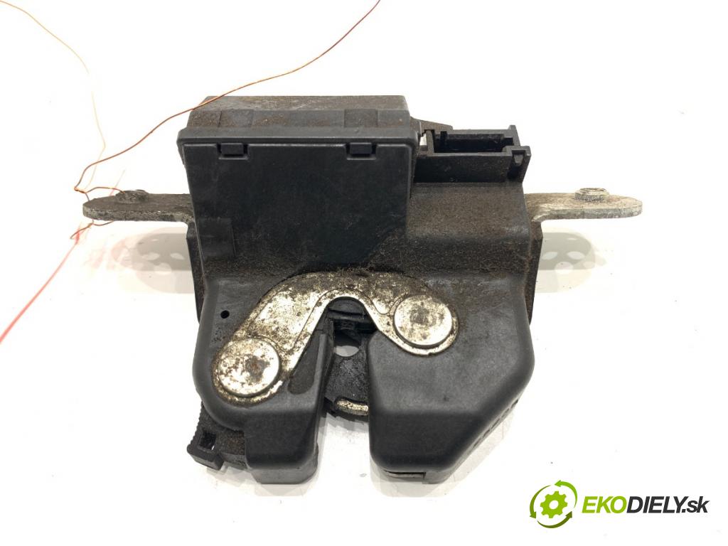 FIAT GRANDE PUNTO liftback 2008 57 kW 1.4 (199AXB11, 199AXB1A, 199BXB1A, 199AXL1A) 1368 zámok dverí zad 55701971