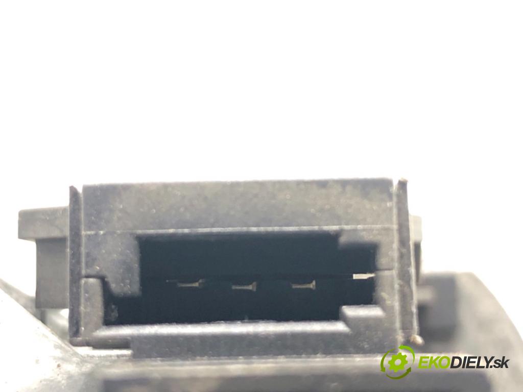 FIAT GRANDE PUNTO liftback 2008 57 kW 1.4 (199AXB11, 199AXB1A, 199BXB1A, 199AXL1A) 1368 motor stěračů zadní část 51757867